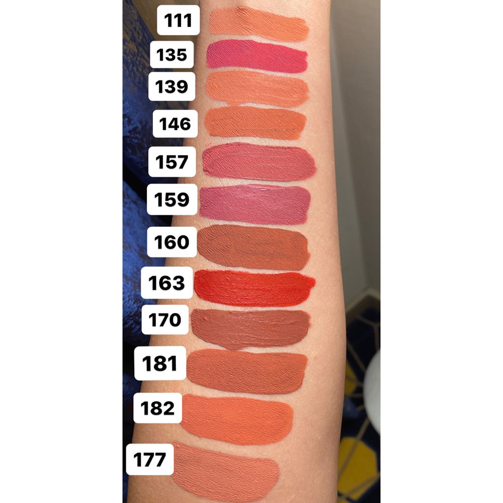 رژ لب ویولت مایع ضد آب 135 (violet waterproof lipgloss) — تصویر ۳