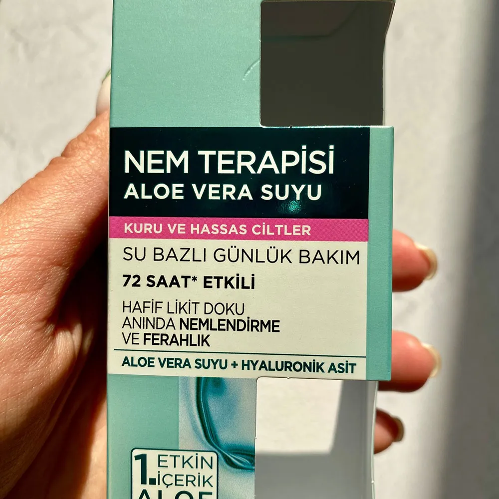 ژل آبرسان پوست خشک و حساس لوریل مدل هیدراژنوس (Hydra genius LOREAL) — تصویر ۶