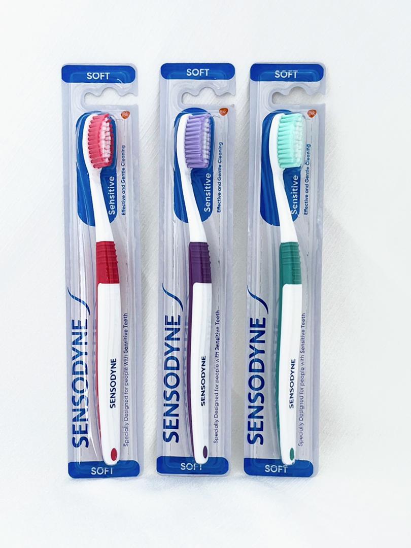 مسواک سنسوداین سافت اورجینال Sensodyne Sensitive Toothbrush – Soft — تصویر ۲