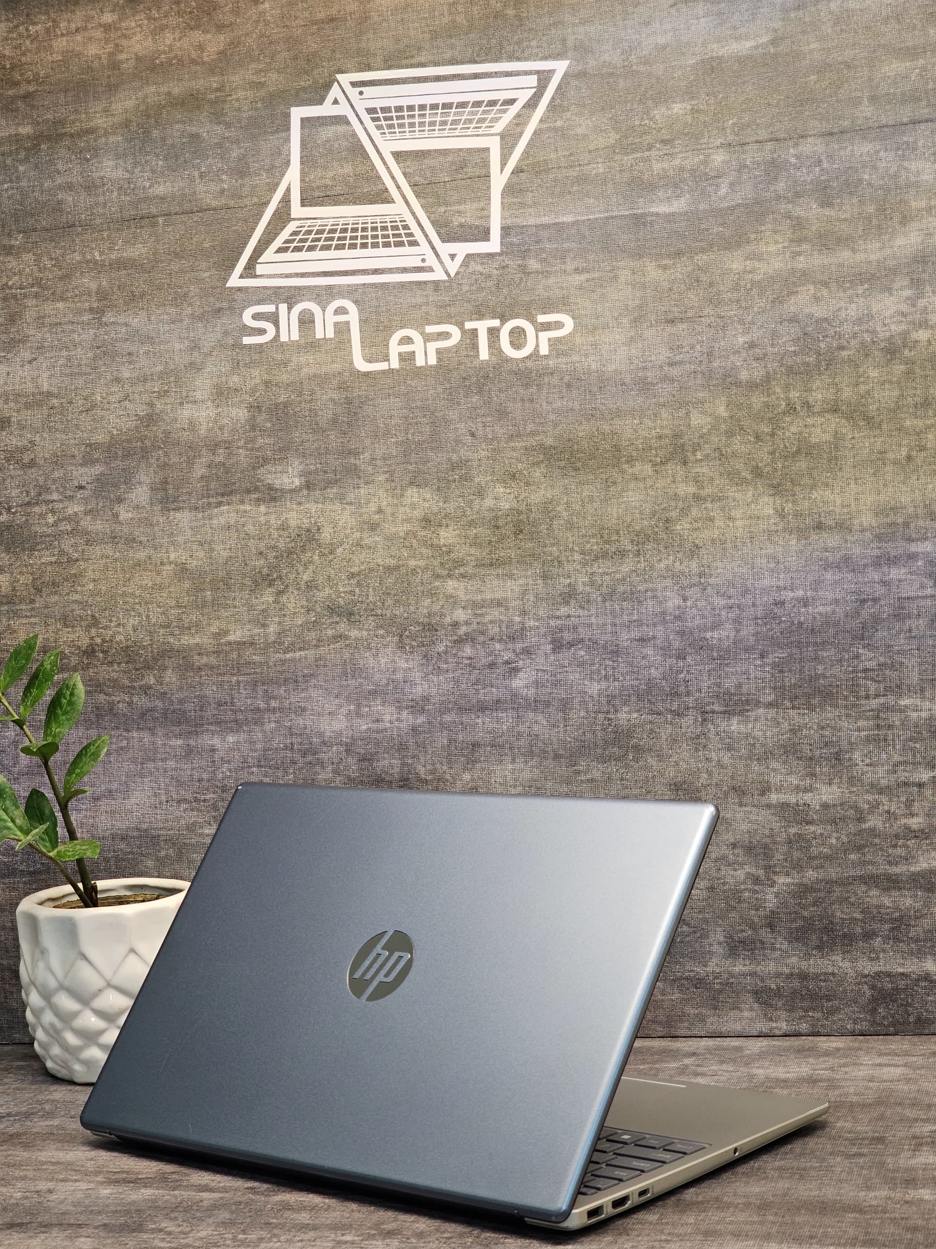 لپ تاپ استوک HP Laptop 15-FC | Ryzen 5-7520U | RAM 8GB DDR5 | SSD 1TB