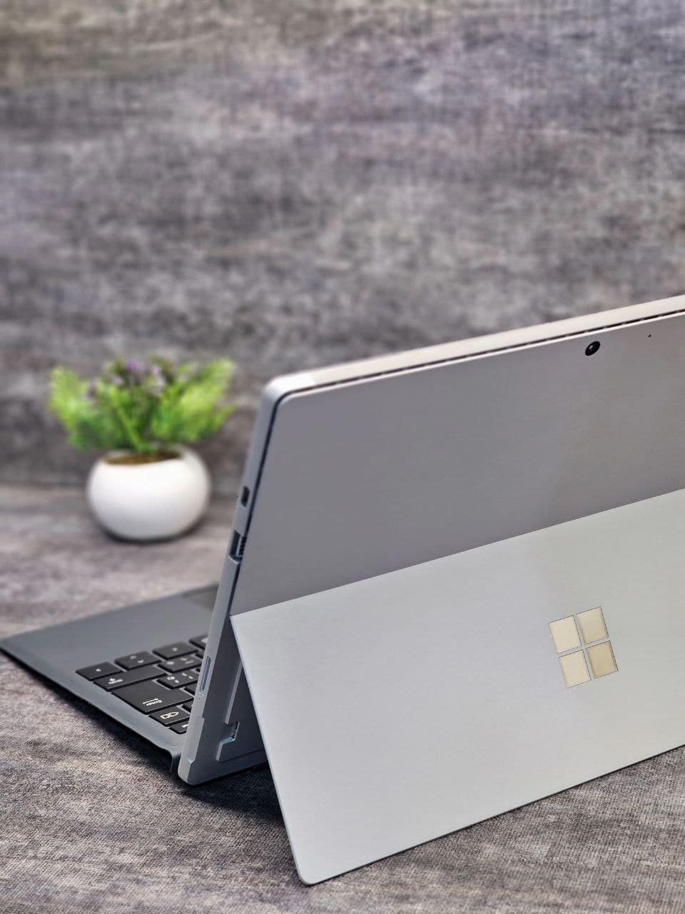 لپ تاپ لمسی Microsoft Surface Pro 7 | Core i5-1035G4 | رم 8GB | SSD 256GB — تصویر ۳