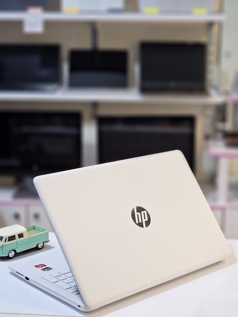 HP LAPTOP15 ryzen3-2GB GRAPHICS استوک
