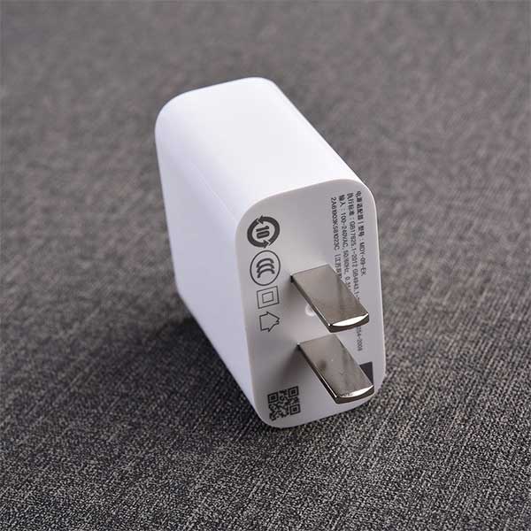 شارژر دیواری Xiaomi MDY-09-EK 10W 2A — تصویر ۴