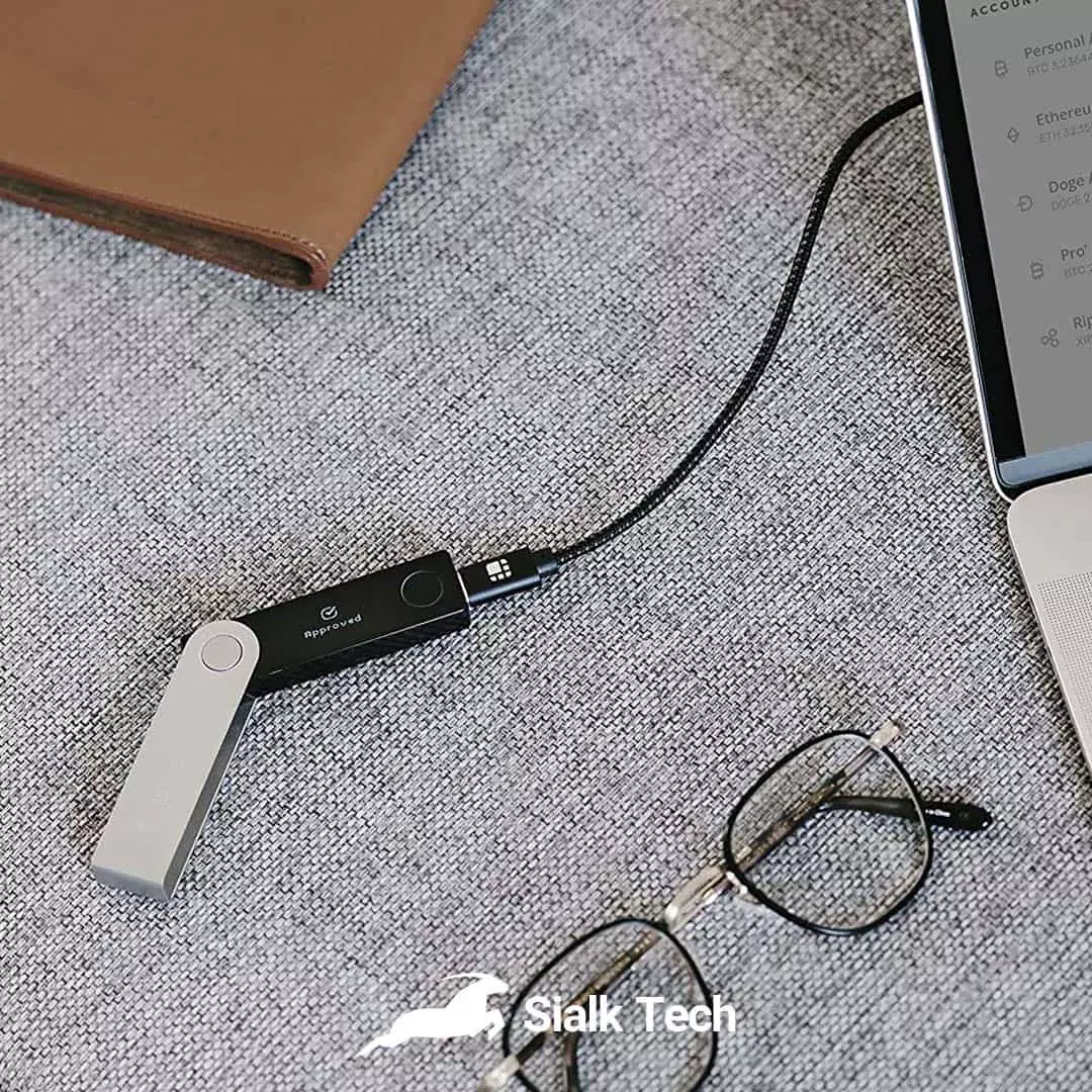 کیف پول لجر نانو ایکس Ledger Nano X — تصویر ۴