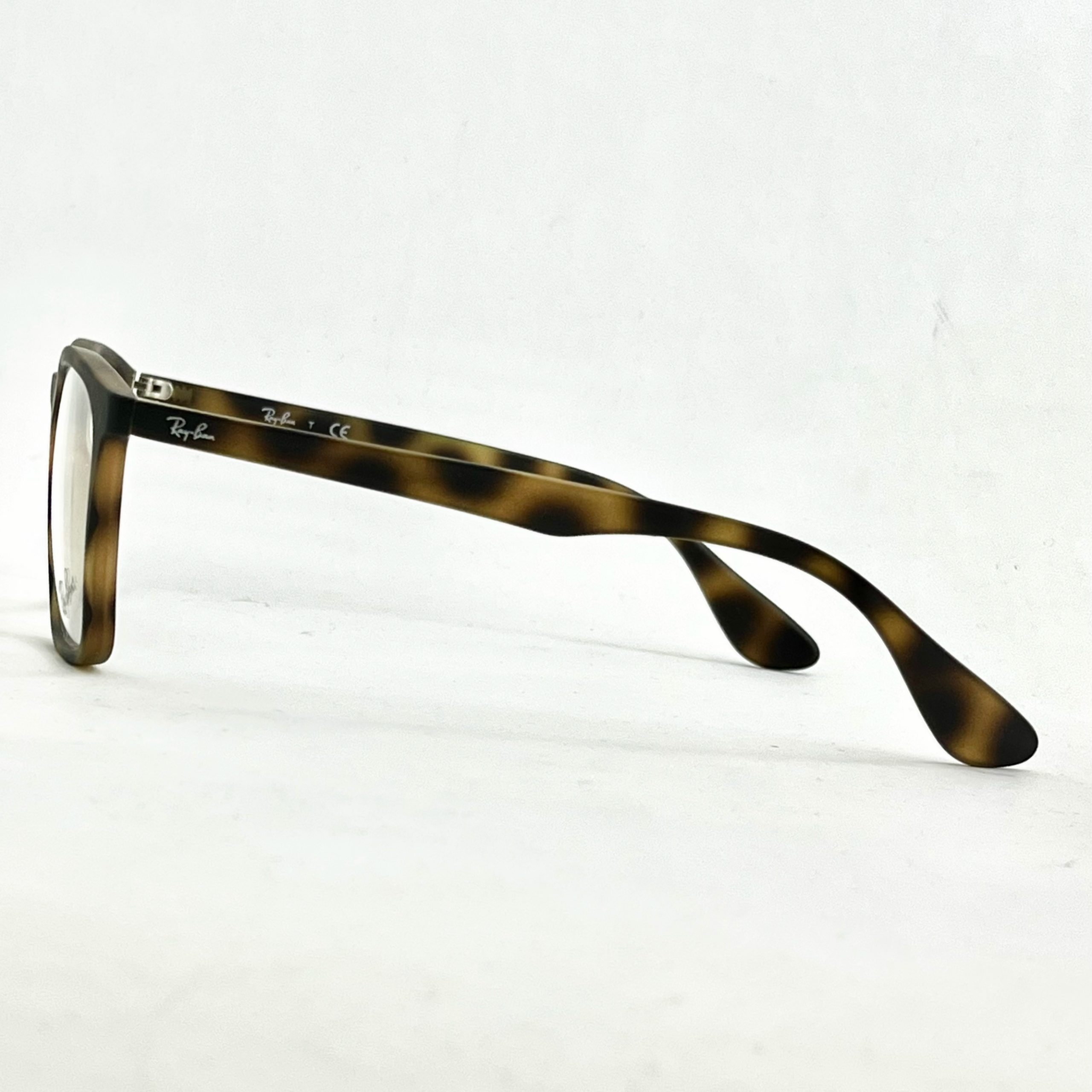 عینک طبی RayBan RB7045F – ترکیبی از استایل و راحتی برای خانم‌ها و آقایان — تصویر ۴