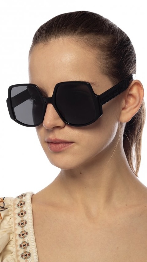 عینک آفتابی زنانه Dior 8072K – ترکیب ظرافت زنانه و استایل لوکس — تصویر ۷