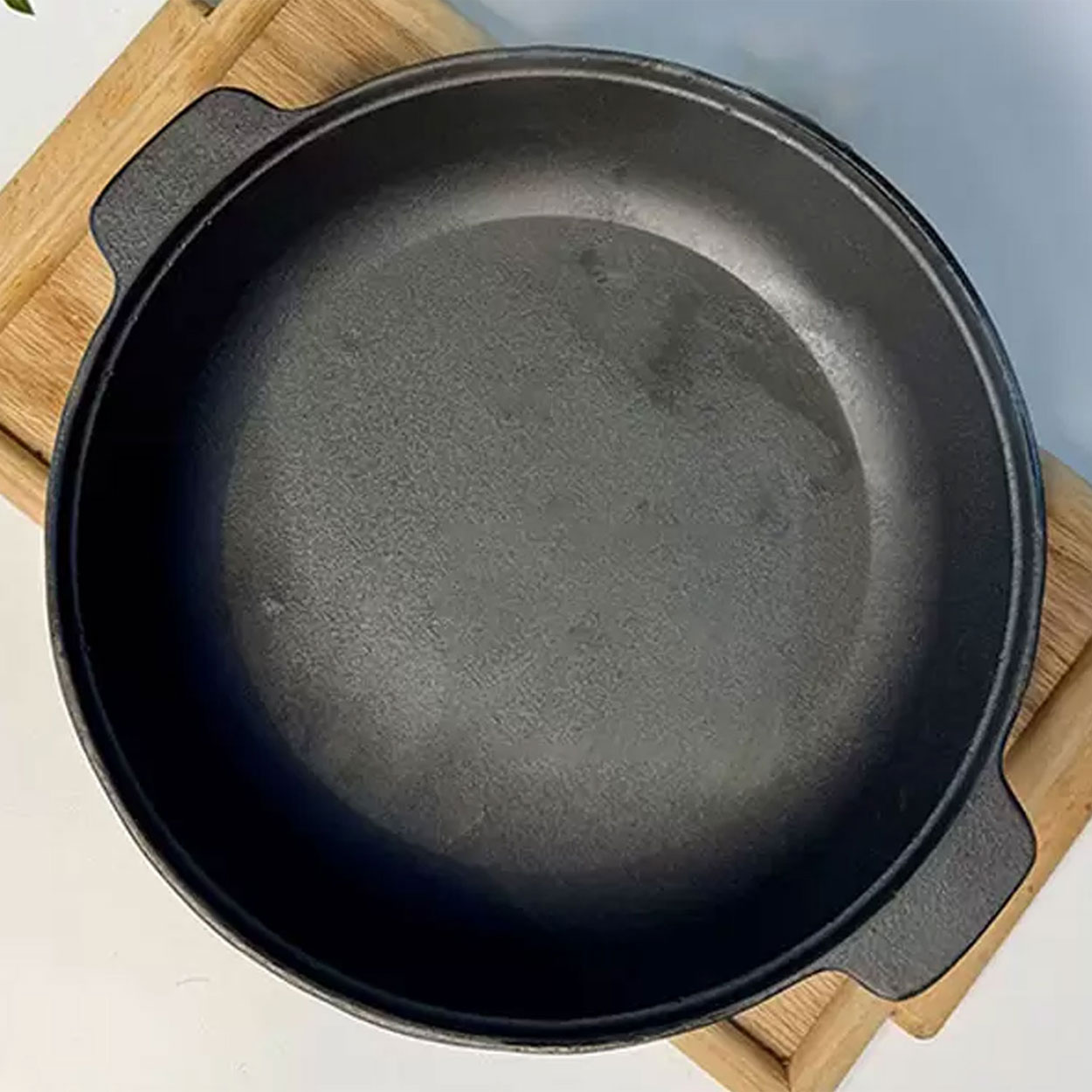 ماهیتابه چدنی مدل دو نفره — تصویر ۴