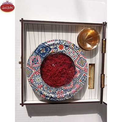 پک هدیه چوبی یک مثقالی قفل دار با هاون — تصویر ۲