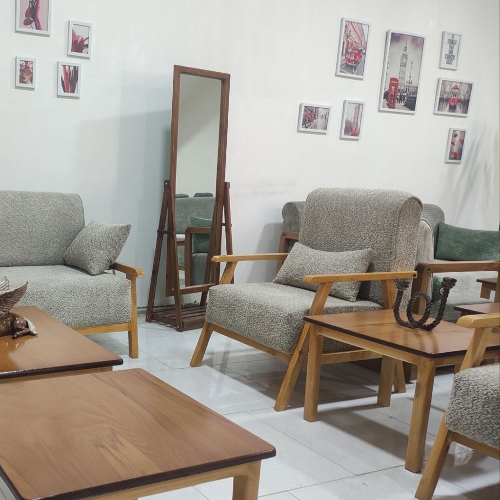 مبل السا مینیمال دسته چوبی — تصویر ۵