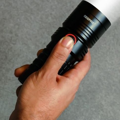 چراغ قوه جیپاس مدل GFL51044 LED ضد آب با پاور بانک — تصویر ۶