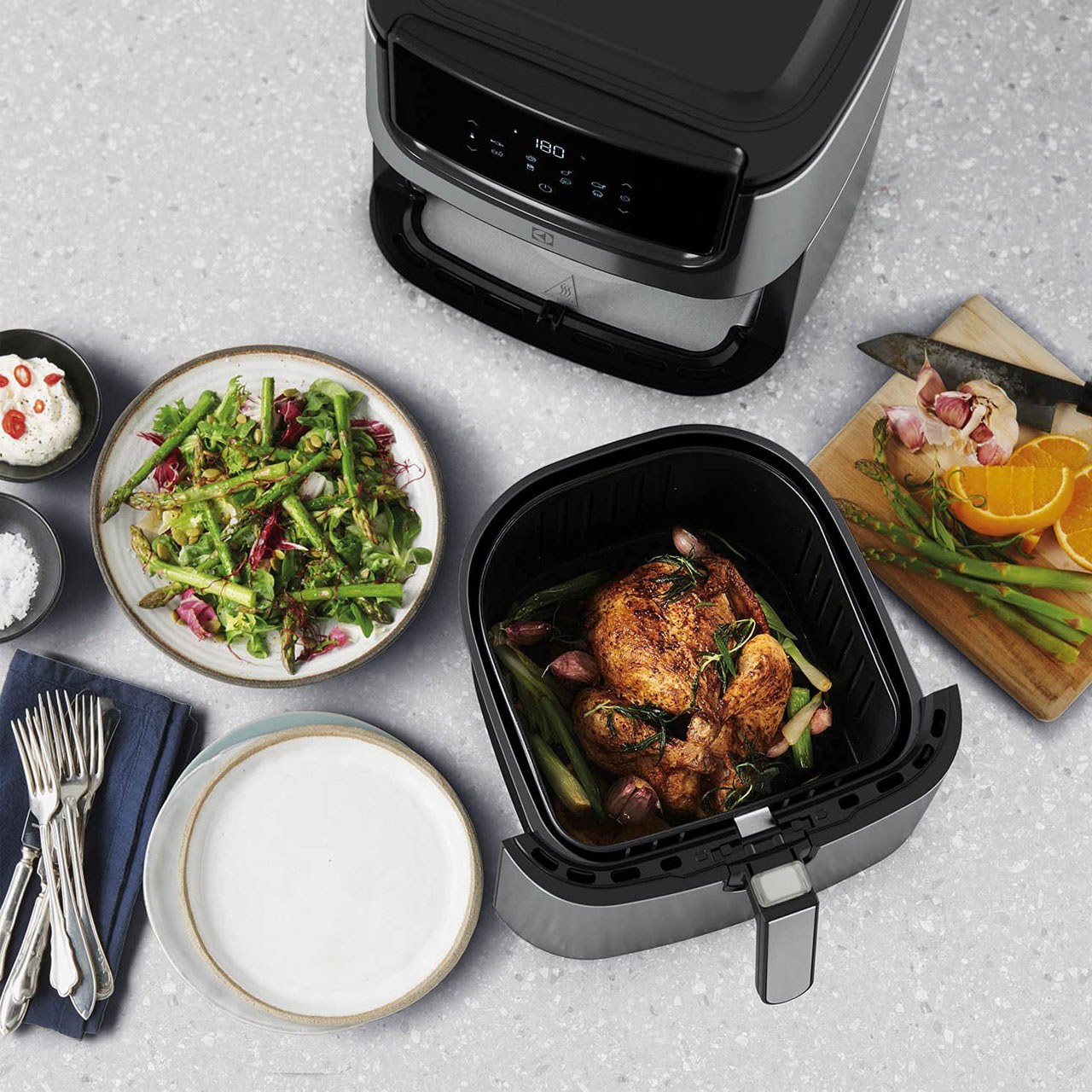 سرخ کن الکترولوکس مدل ELECTROLUX E6AF1-720S — تصویر ۸