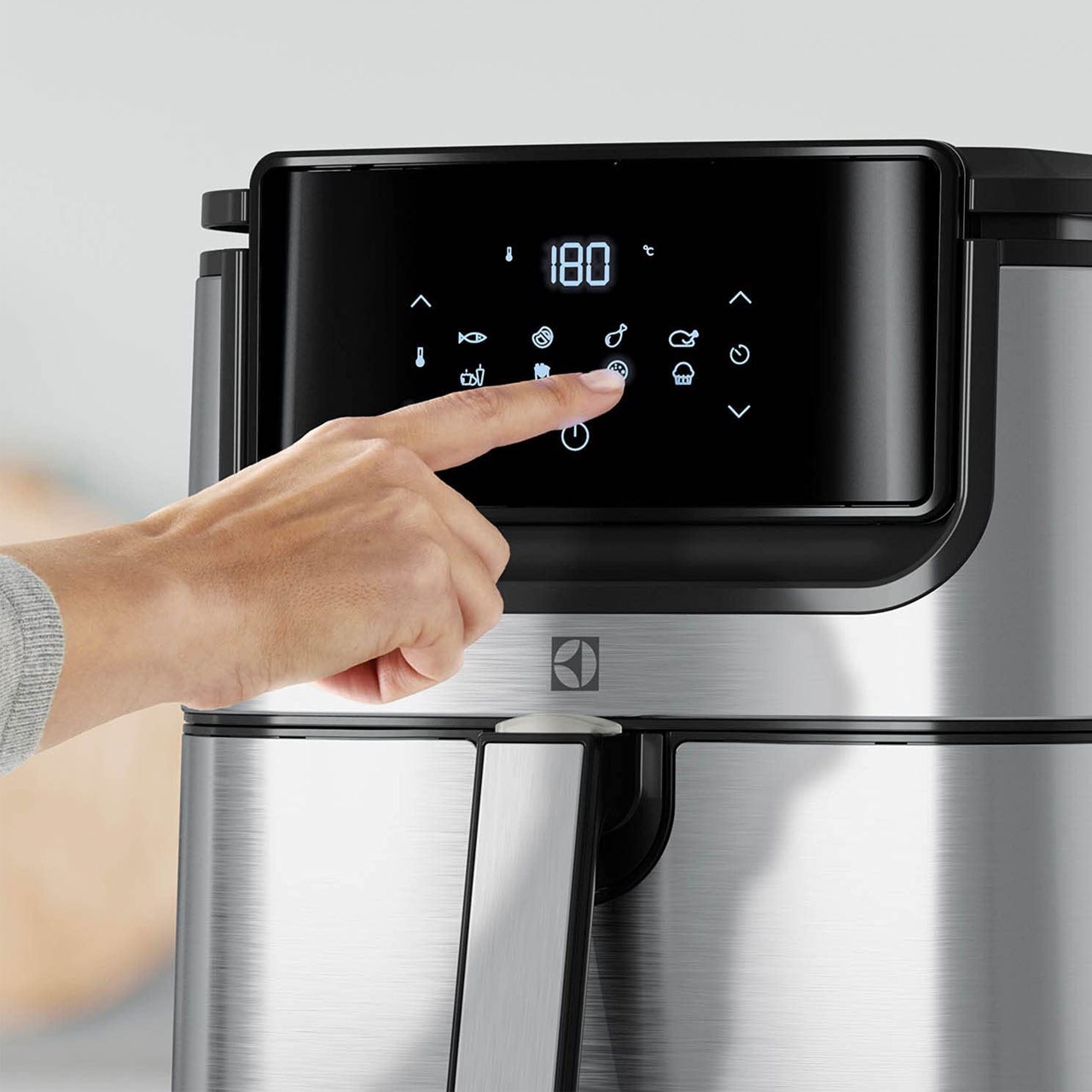 سرخ کن الکترولوکس مدل ELECTROLUX E6AF1-720S — تصویر ۶