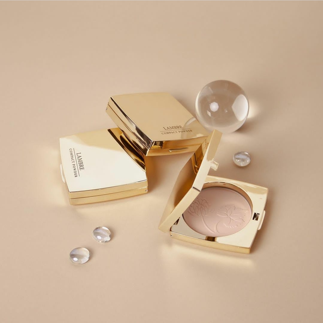 پنکک مات و ابریشمی لمبر ساخت اتحادیه اروپا LAMBRE CLASSIC COMPACT POWDER