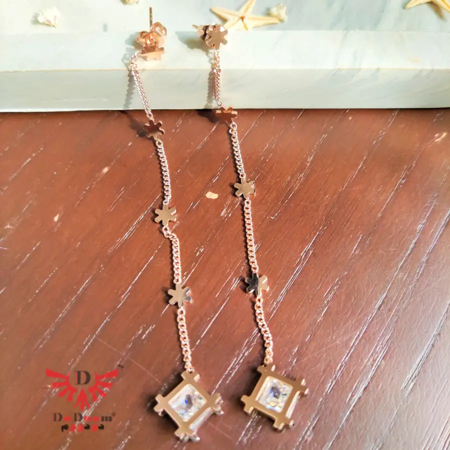 گوشواره استیل رزگولد E27 — تصویر ۴
