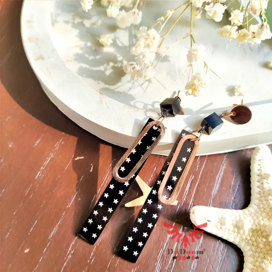 گوشواره استیل رزگولد E26 — تصویر ۳
