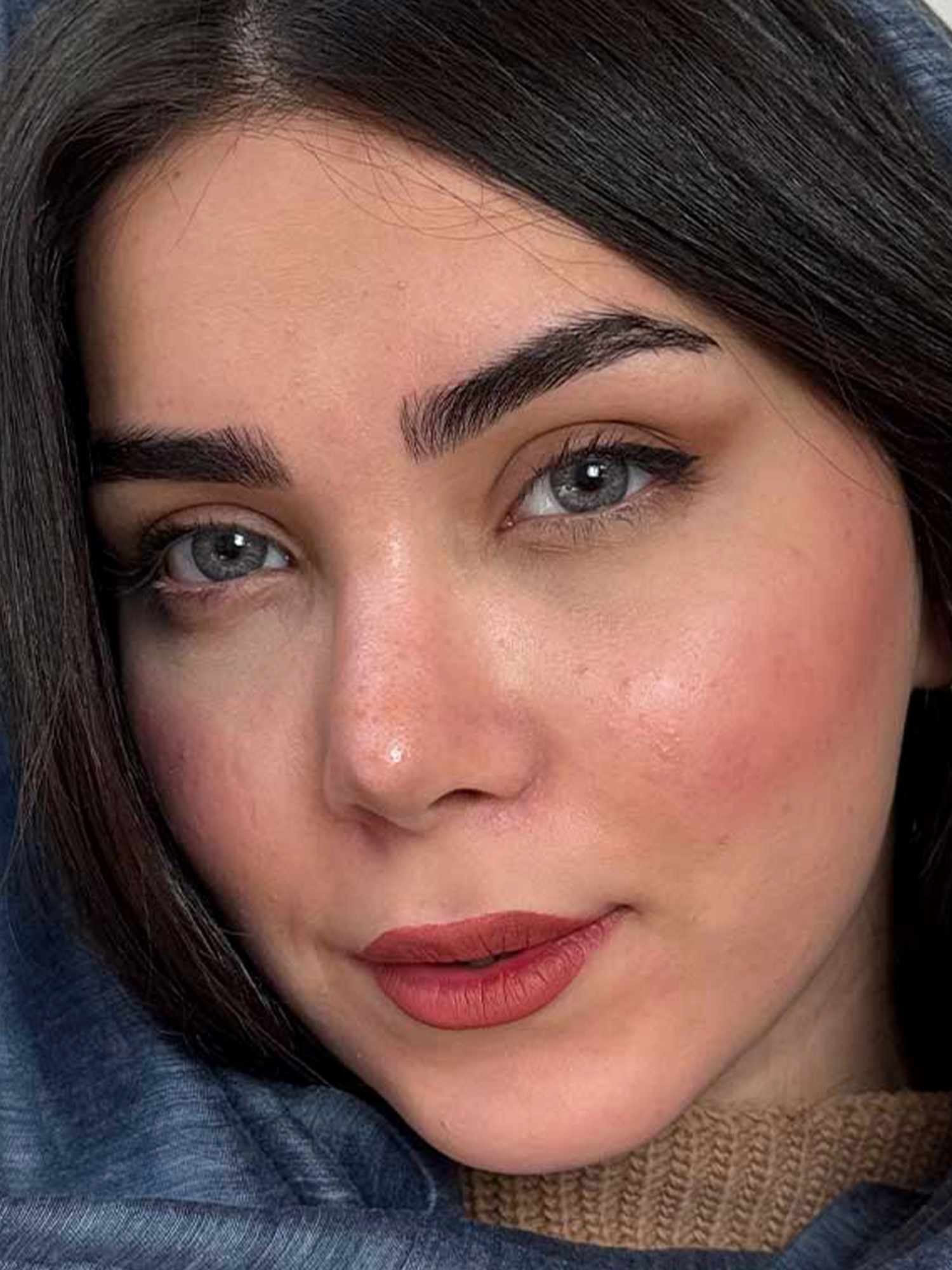 لنز زیبایی زنگی رز سندی گری Sandy Gray — تصویر ۳