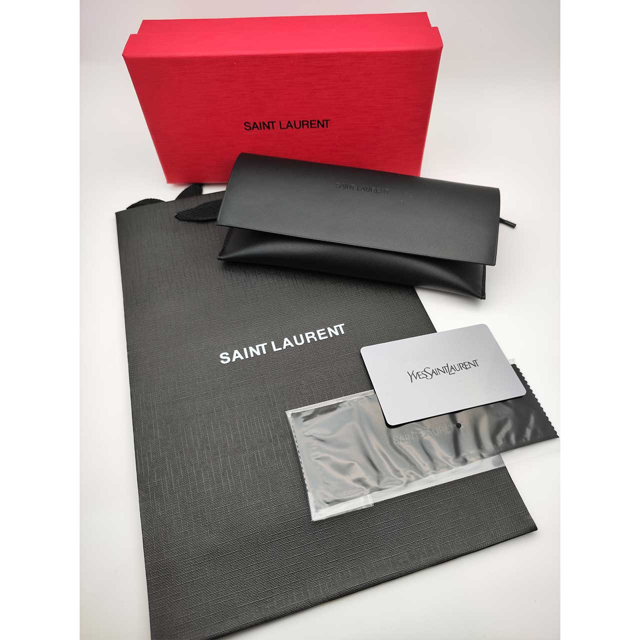 همکاری قاب عینک اورجینال YSL Ys1 — تصویر ۳