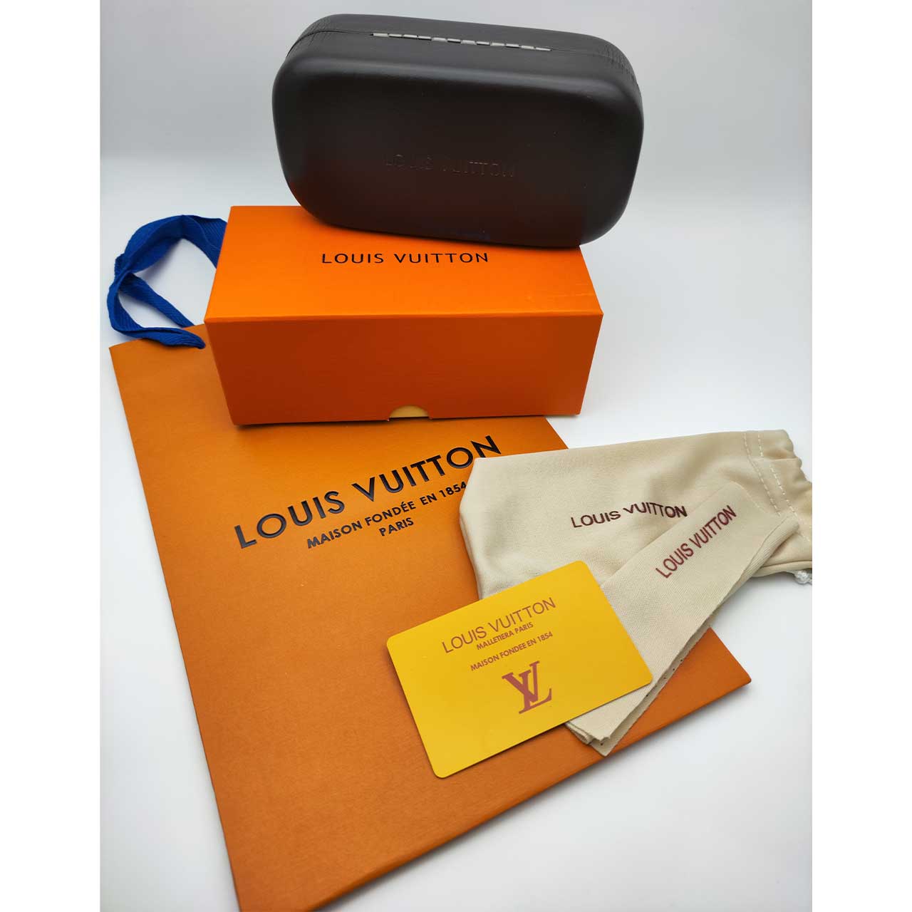 همکاری قاب عینک اورجینال لویی ویتون Louis Vuitton Lv1 — تصویر ۳