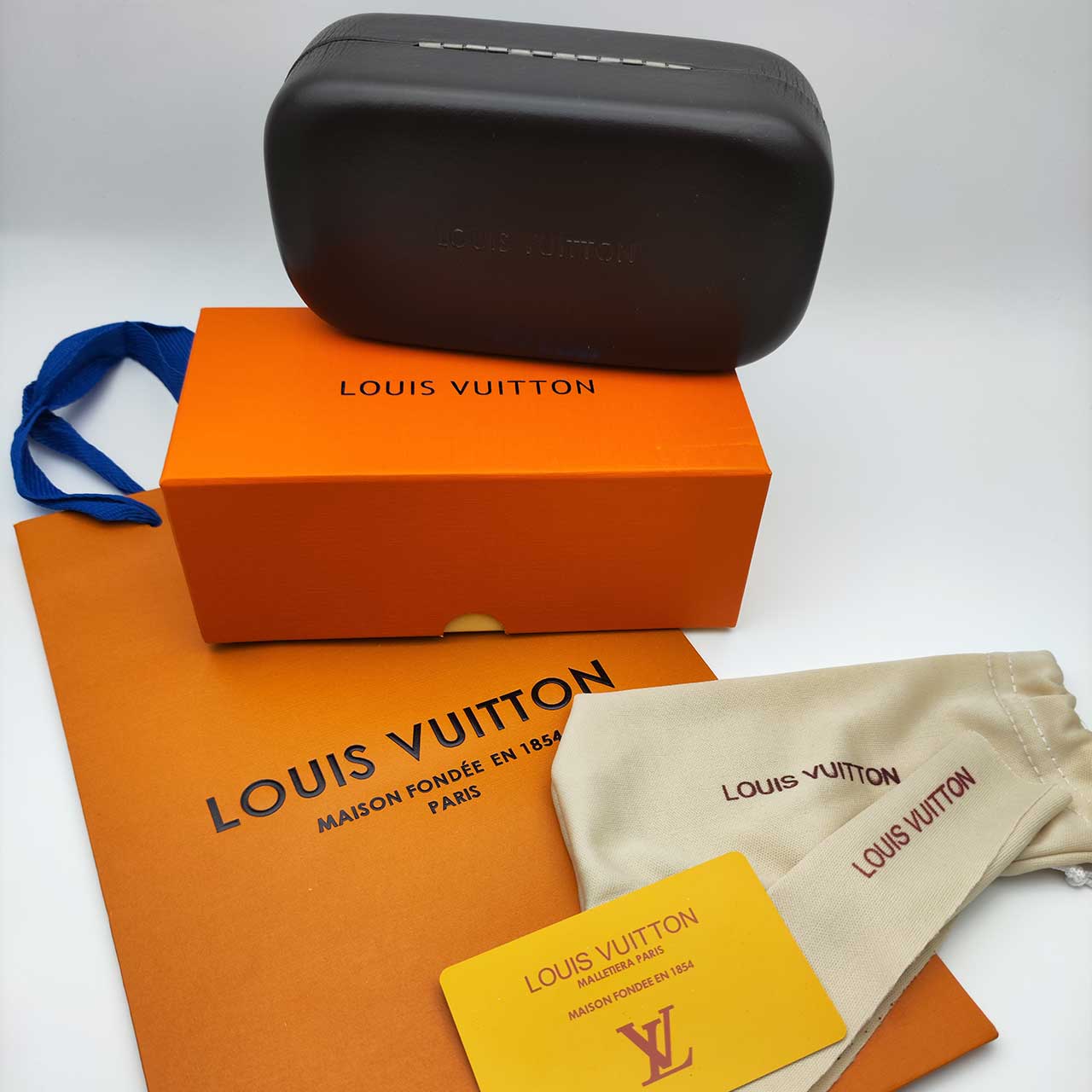 همکاری قاب عینک اورجینال لویی ویتون Louis Vuitton Lv1 — تصویر ۲