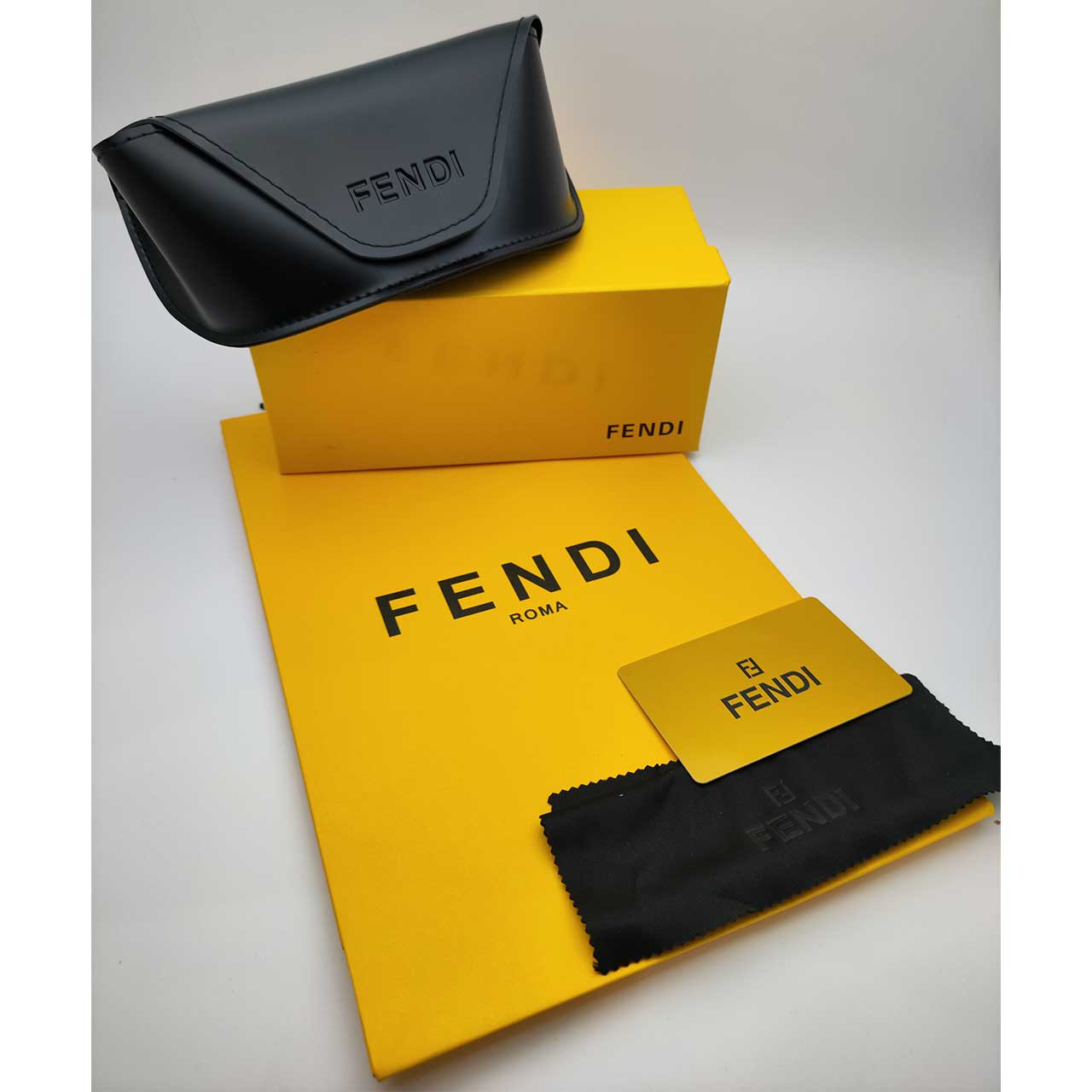 همکاری قاب عینک اورجینال فندی Fendi Ff1 — تصویر ۳