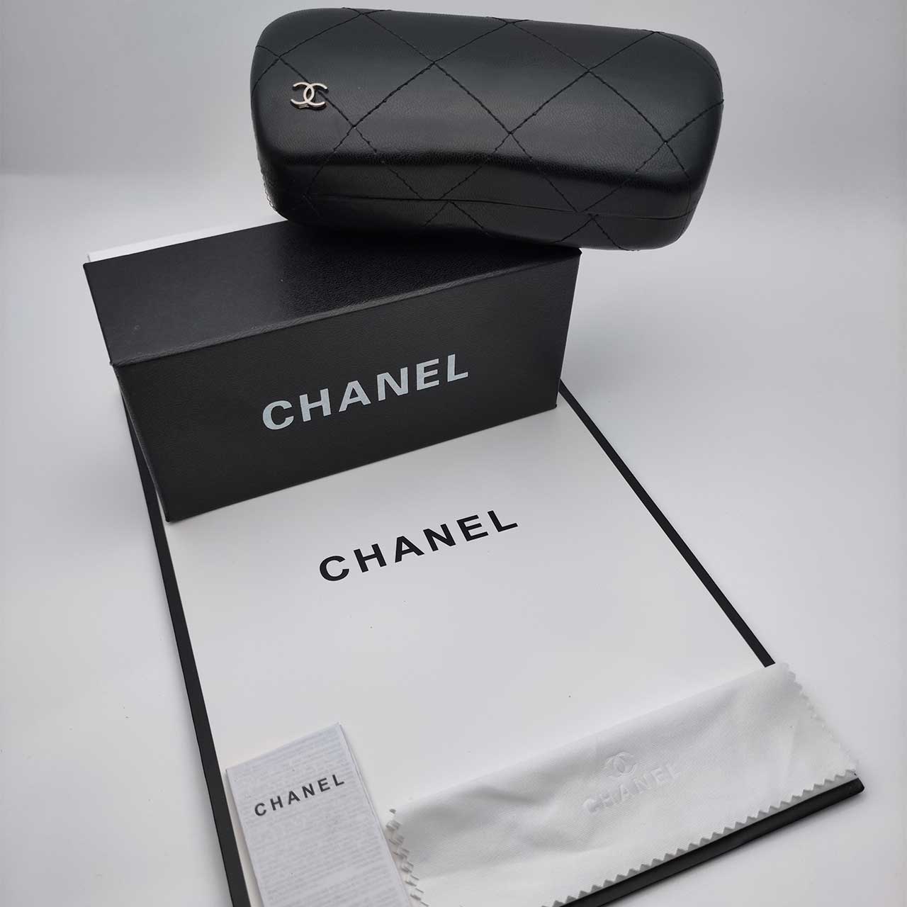 همکاری قاب عینک اورجینال چنل Chanel Chb1 — تصویر ۲