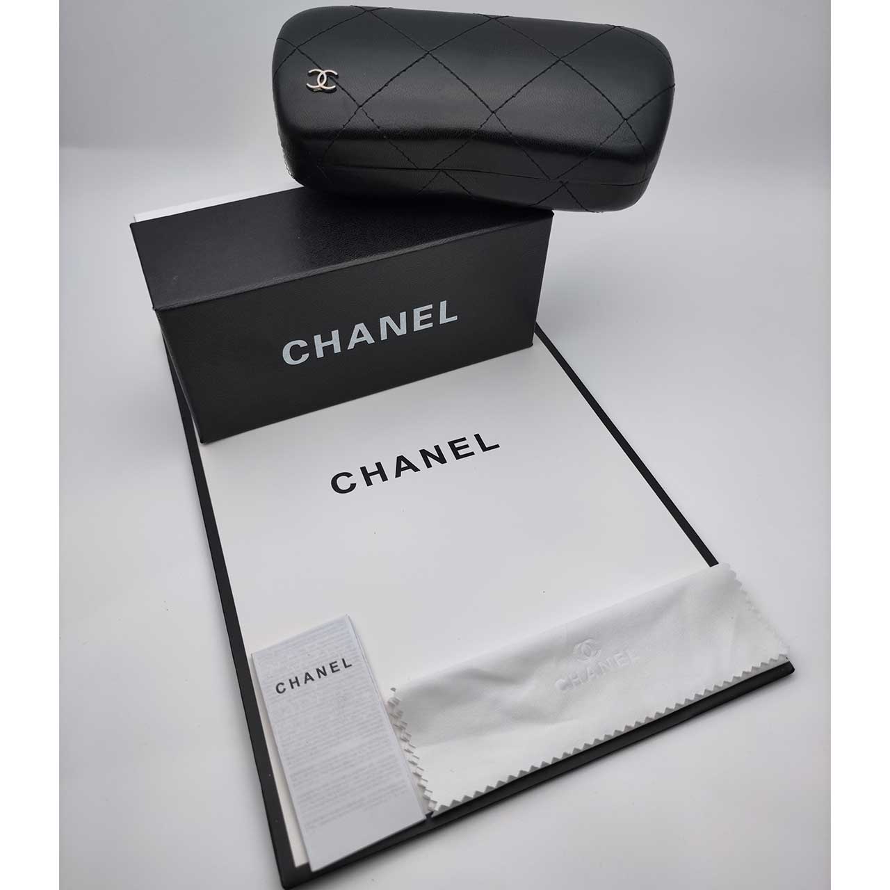 همکاری قاب عینک اورجینال چنل Chanel Chb1 — تصویر ۳