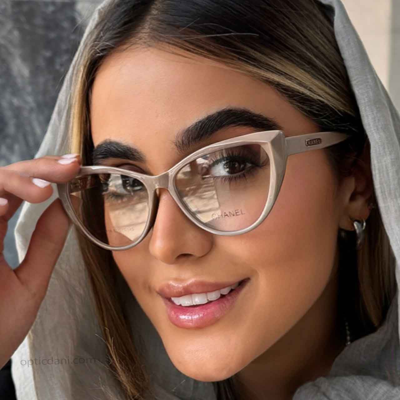 فریم عینک طبی چنل Chanel 23119 — تصویر ۴