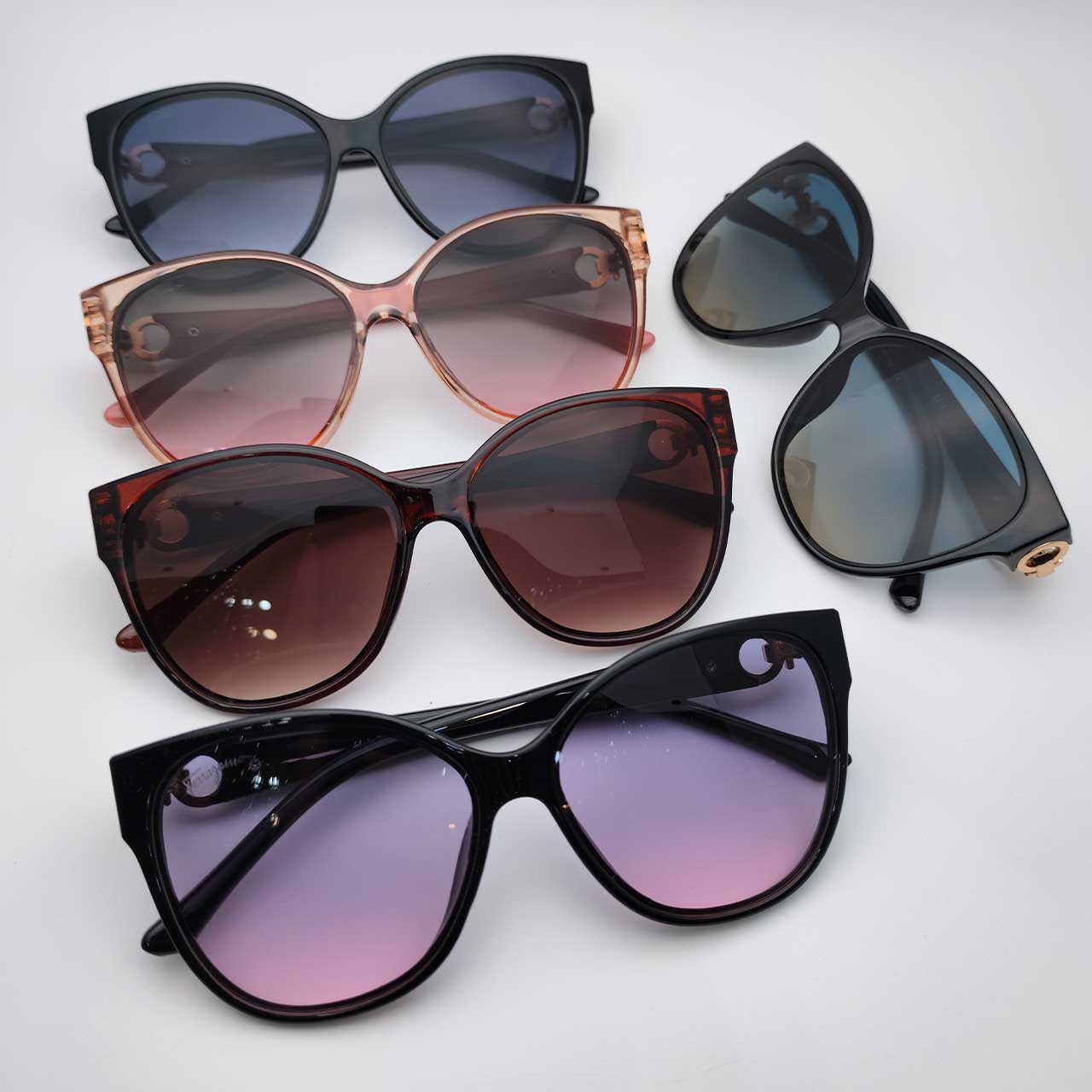 عینک آفتابی سالواتوره فراگامو کد Salvatore Ferragamo 3211