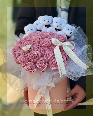 اگر وقت رفتن به گلفروشی را نداری، عکس کادو گل را اینترنتی سفارش بده — تصویر ۲
