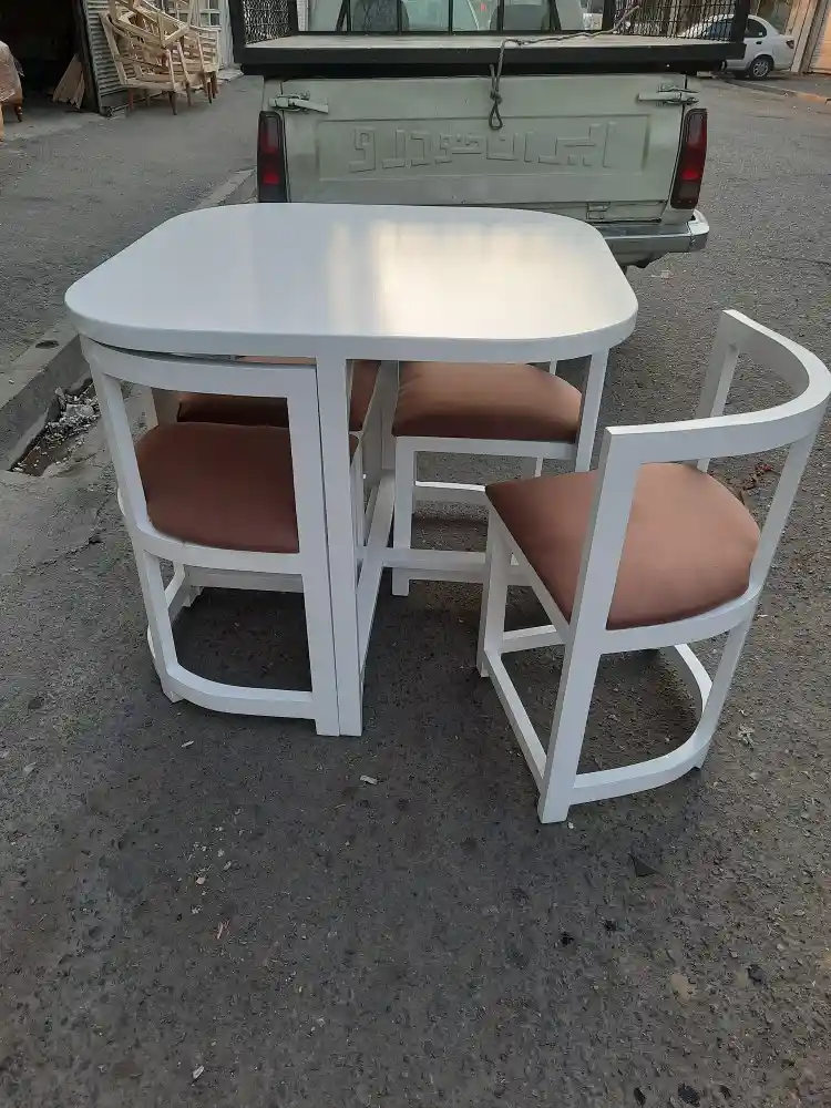 ناهارخوری کمجا گرد و مربع — تصویر ۳