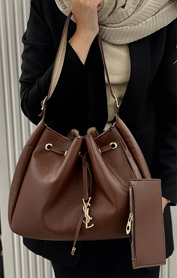کیف دوشی زنانه Louis Vuitton مدل 447 — تصویر ۵