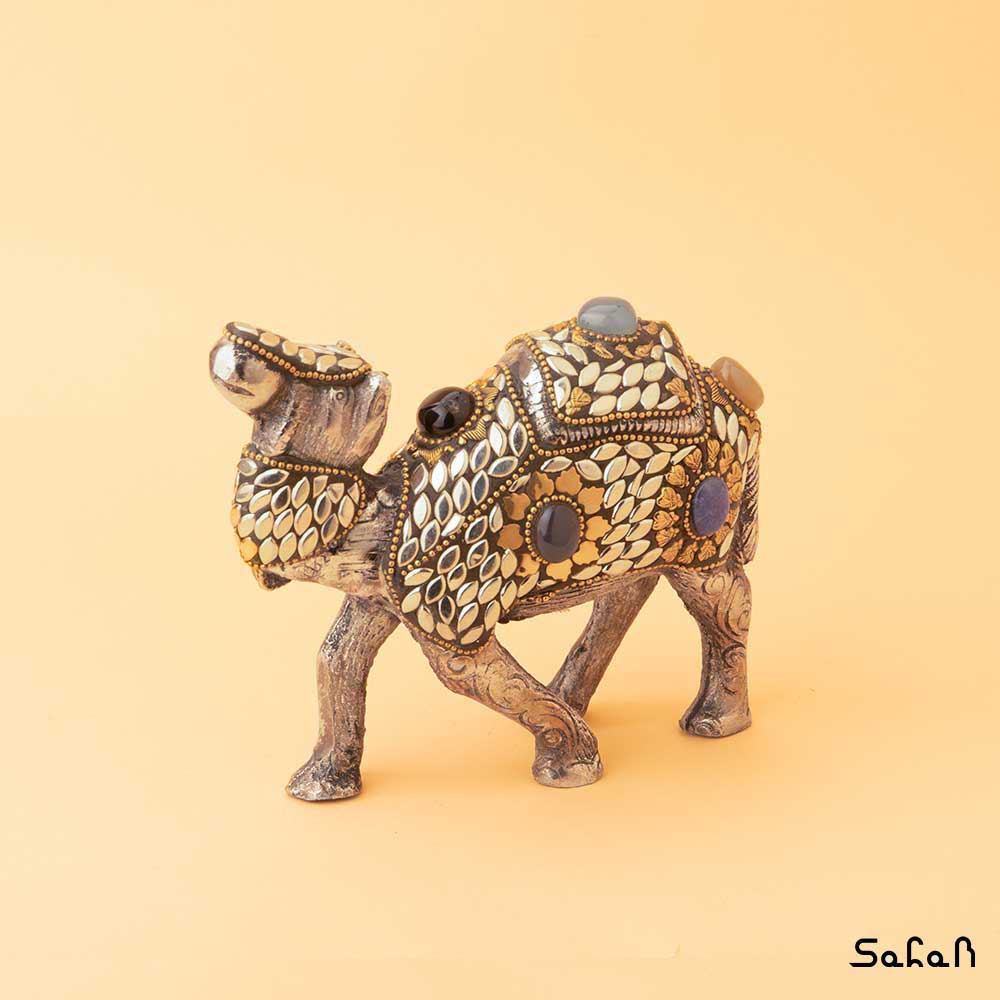 مجسمه آلومینیوم و برنج طرح شتر — تصویر ۳