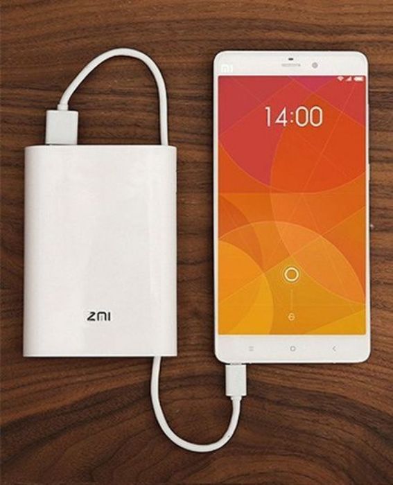 پاوربانک و مودم همراه 4G شیائومی مدل ZMi MF855 ظرفیت 7800 میلی آمپر ساعت — تصویر ۷