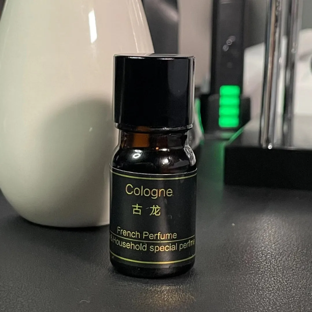 عطر خوشبوکننده های خورشیدی (هلی کوپتر، هواپیما، ماشین و …) — تصویر ۵