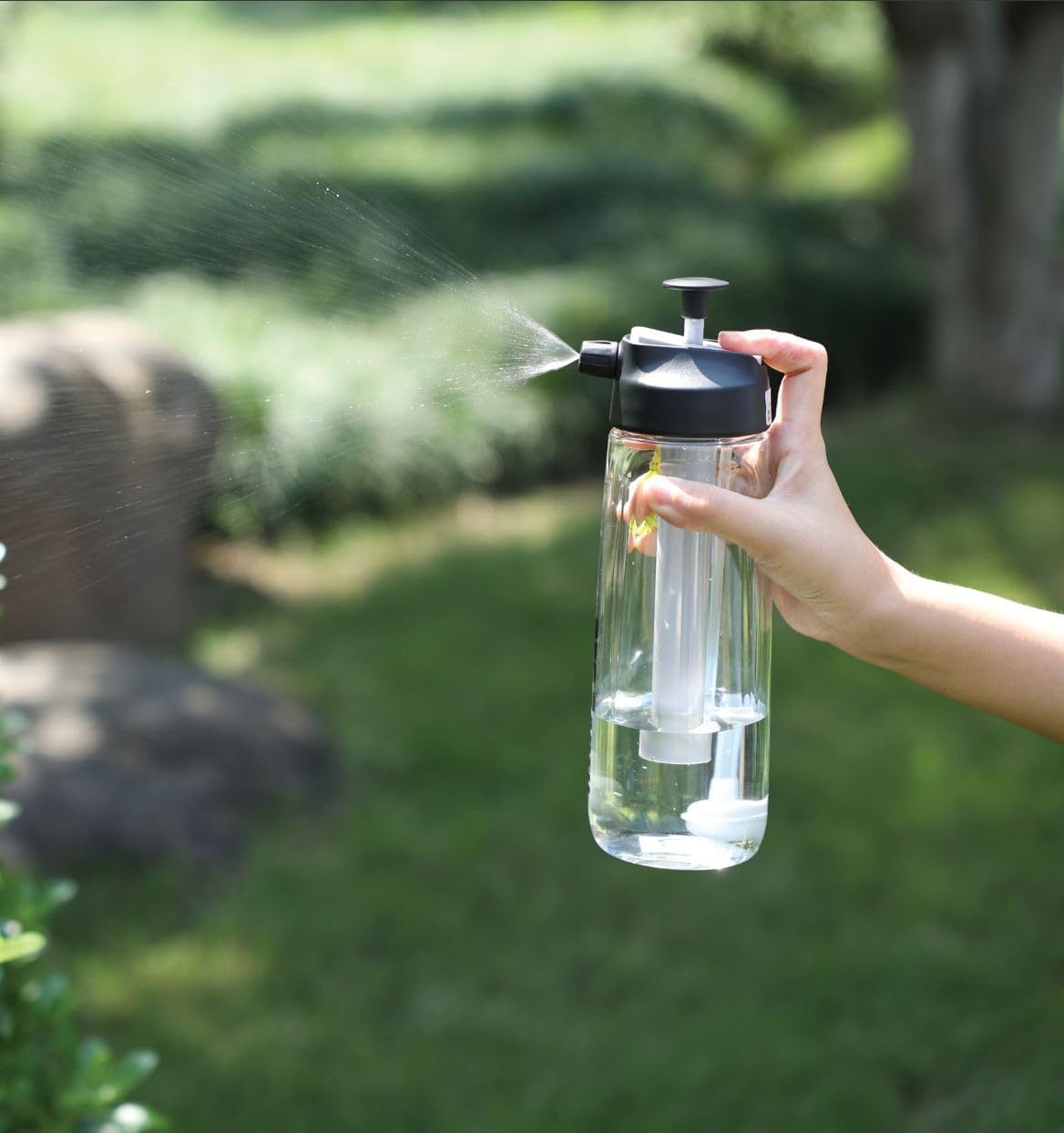 بطری آب اسپری گرین لاین مدل Green lion GNSPYWTBTL aqua spray water bottle 700ML — تصویر ۳