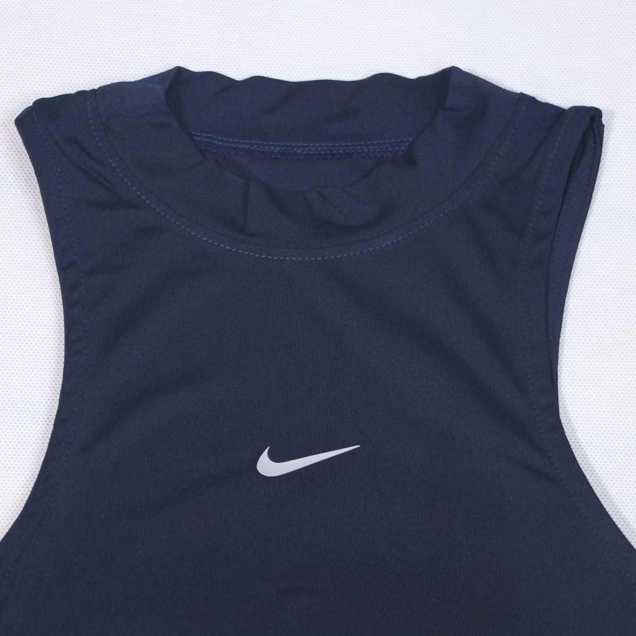 تاپ یقه 3 سانت Nike — تصویر ۵