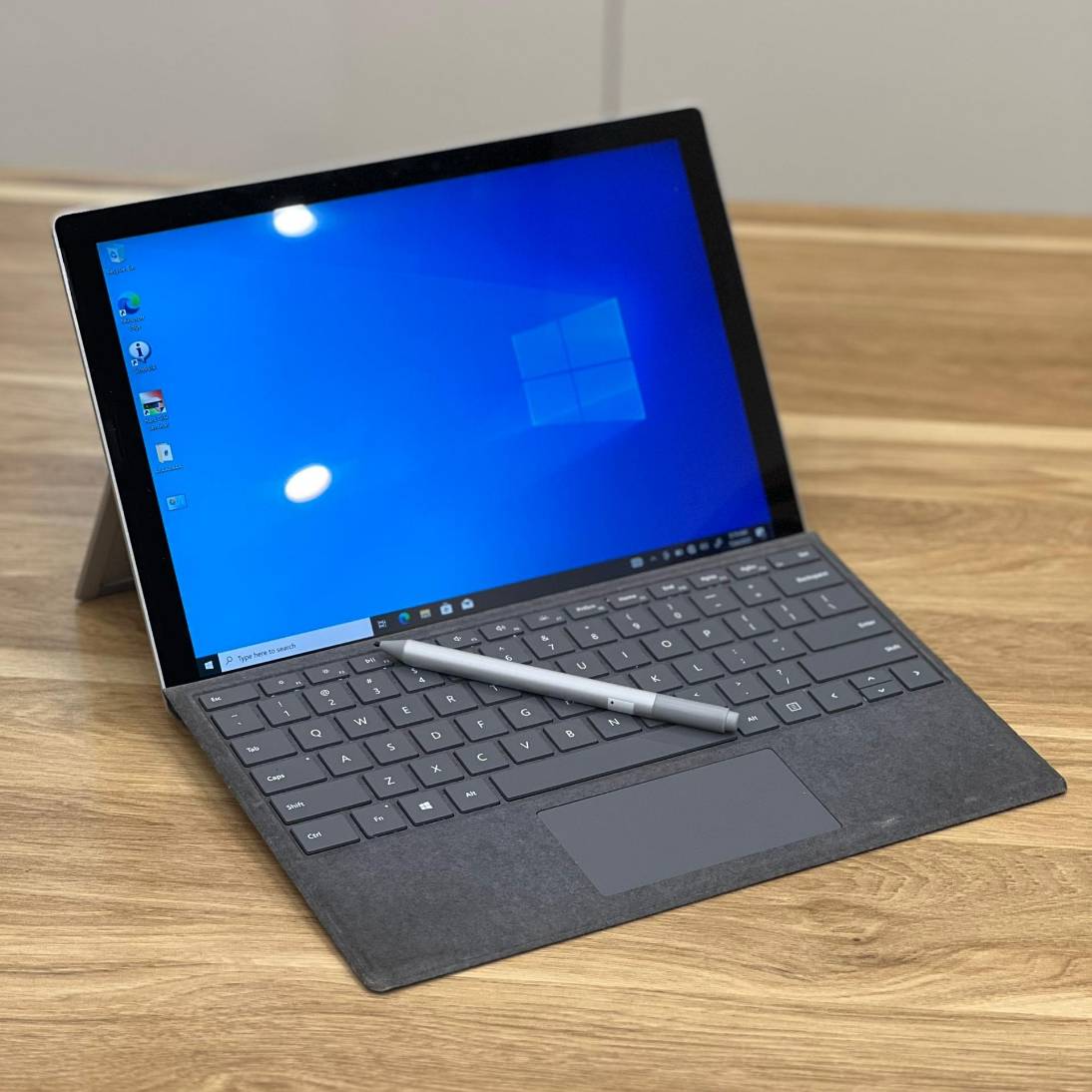 تبلت 12 اینچی سرفیس مایکروسافت مدل Surface Pro 7 Plus LTE: i5 1135G7-8GB-256GB SSD-Iris Xe سیمکارت خور (همراه کیبورد) — تصویر ۶