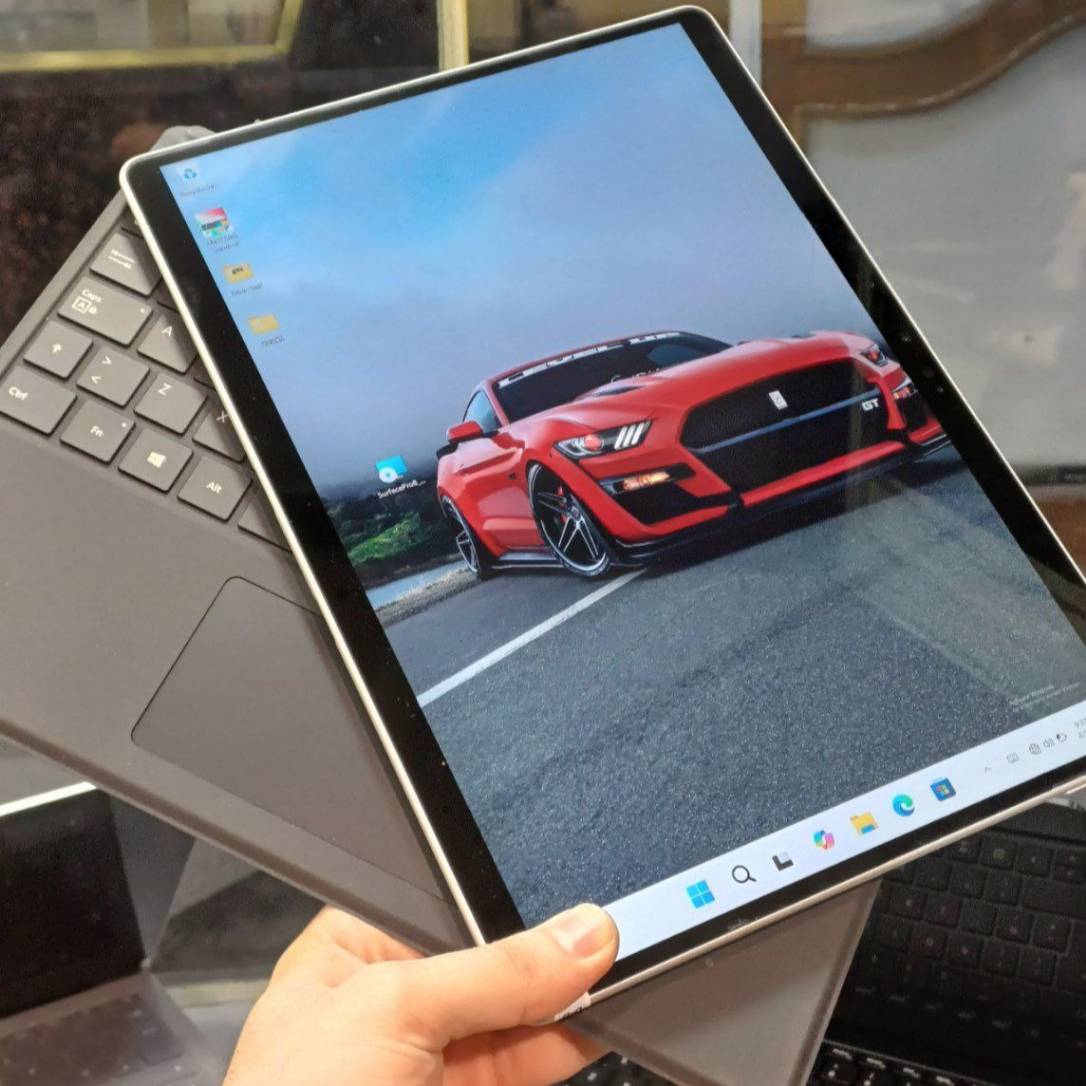 تبلت 13 اینچی سرفیس مایکروسافت مدل Surface Pro 8: i5 1145G7-8GB-256GB SSD-Iris Xe (همراه کیبورد) — تصویر ۷