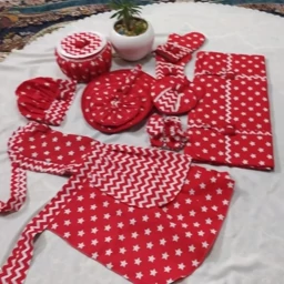ست سرویس آشپزخانه پارچه ای عروس قرمز ستاره ای و زیکزاک 18تیکه — تصویر ۶