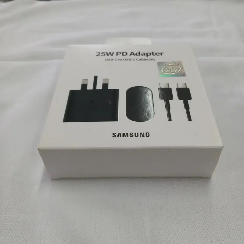 شارژر دیواری25 وات مدل 25w PD به همراه کابل USB-c — تصویر ۳