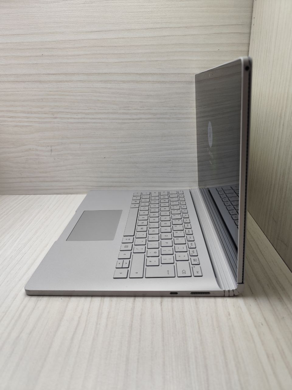 لپتاپ سرفیس بوک2 Surface Book2 i7 8650U — تصویر ۴