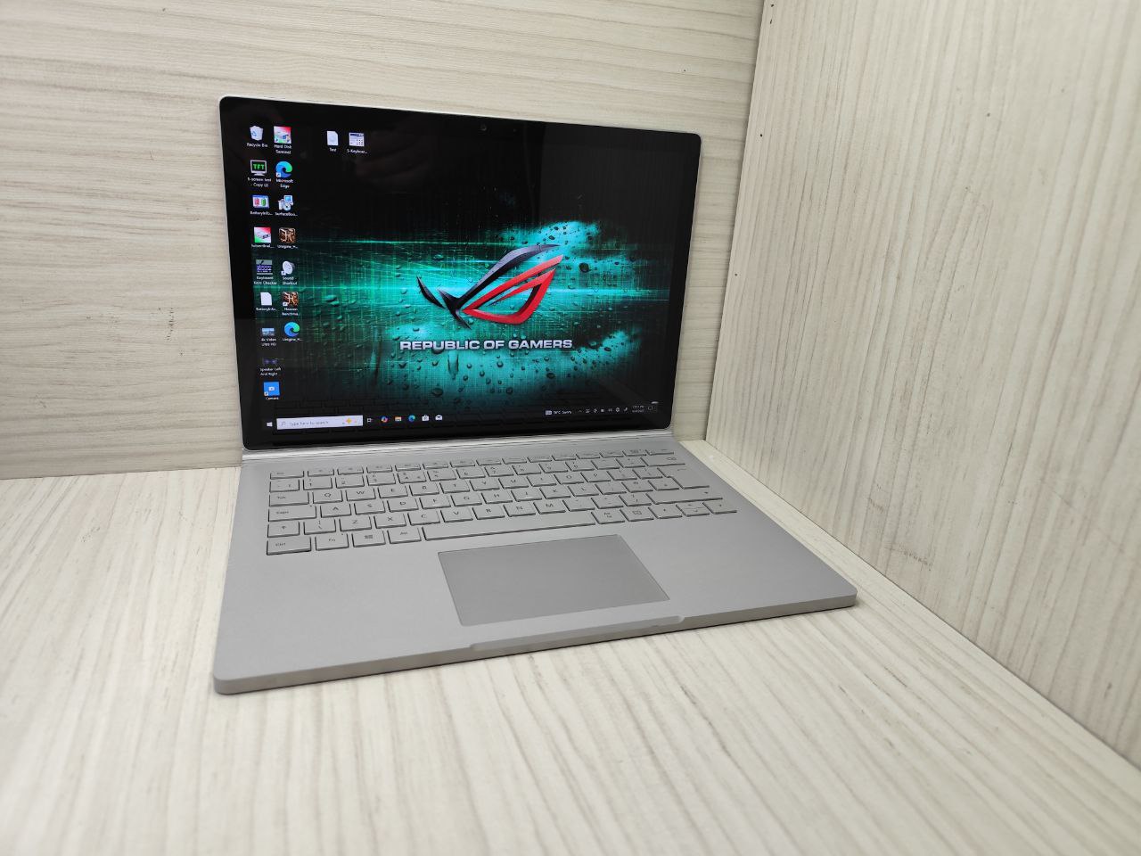 لپتاپ سرفیس بوک2 Surface Book2 i7 8650U