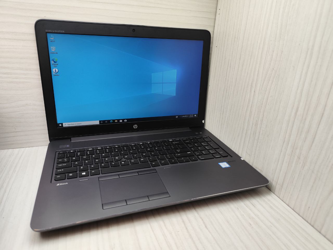 لپ تاپ استوک 15.6 اینچی اچ پی مدل HP Zbook 15 G3 i7 6820HQ 16GB