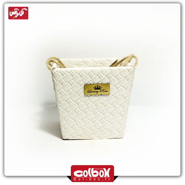 باکس گل چرمی رنگ سفید کد 2150