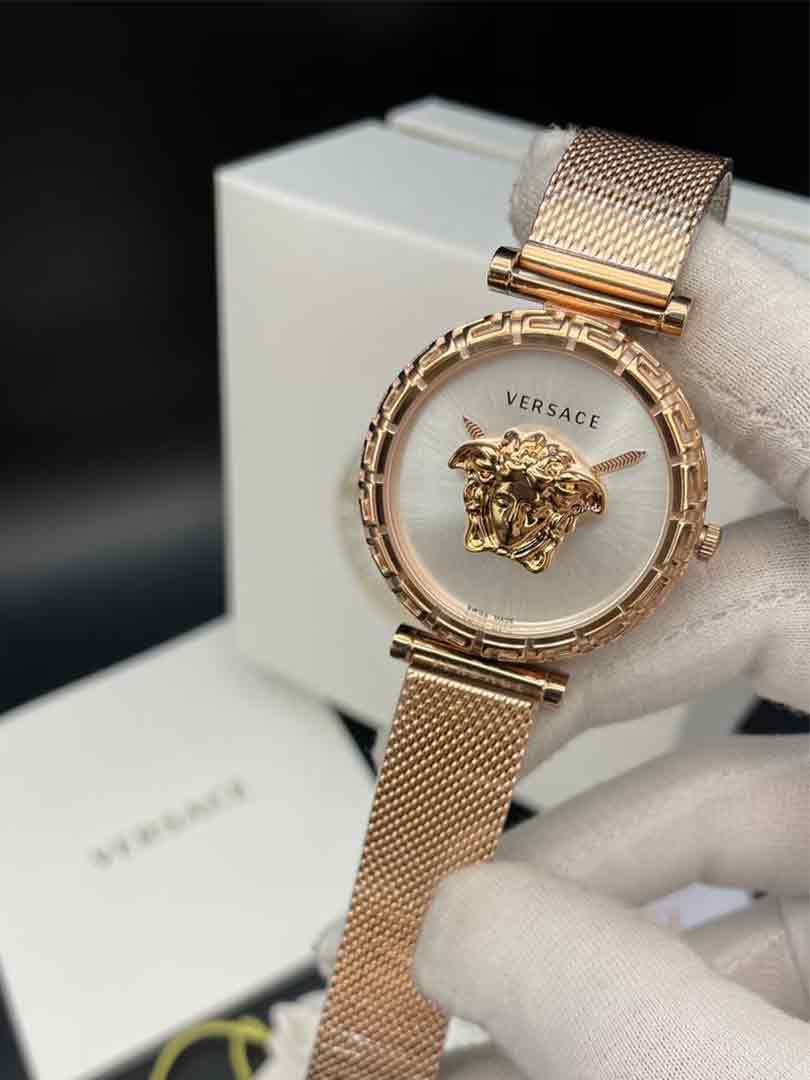 ساعت مچی زنانه ورساچه گرکا رزگلد صفحه سیلور Versace Greca and silver Screen