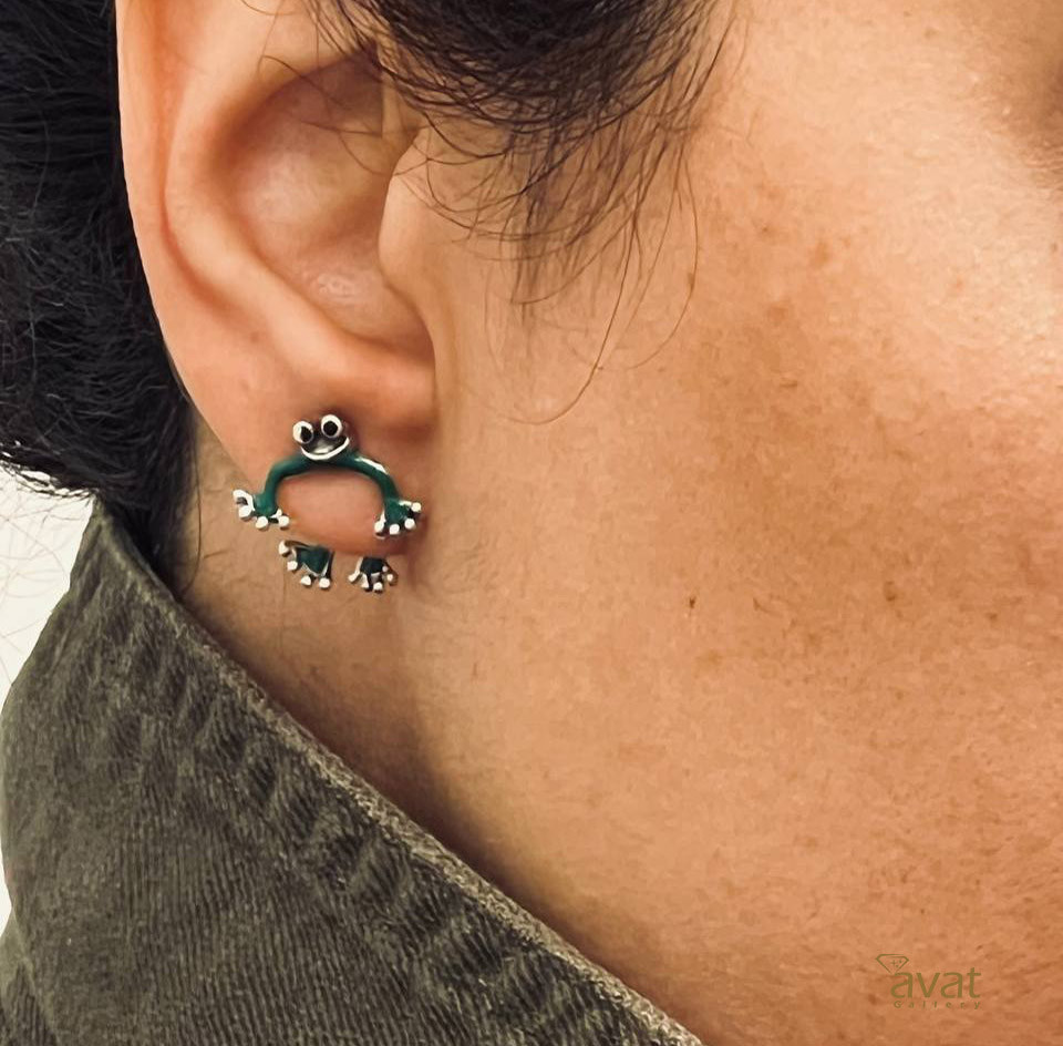 گوشواره مینیمال قورباغه — تصویر ۳