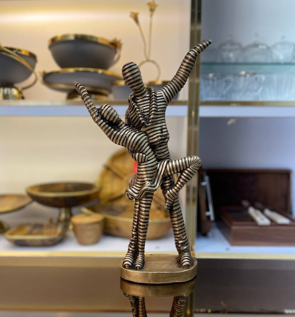 مجسمه مومیای رقص کد 1368
