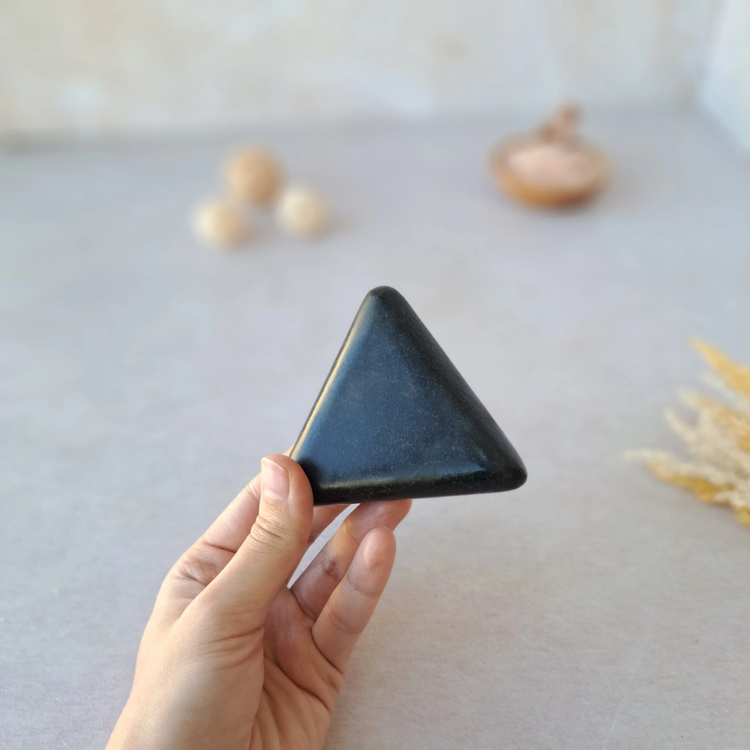 سنگ داغ ماساژ طرح مثلثی — تصویر ۲