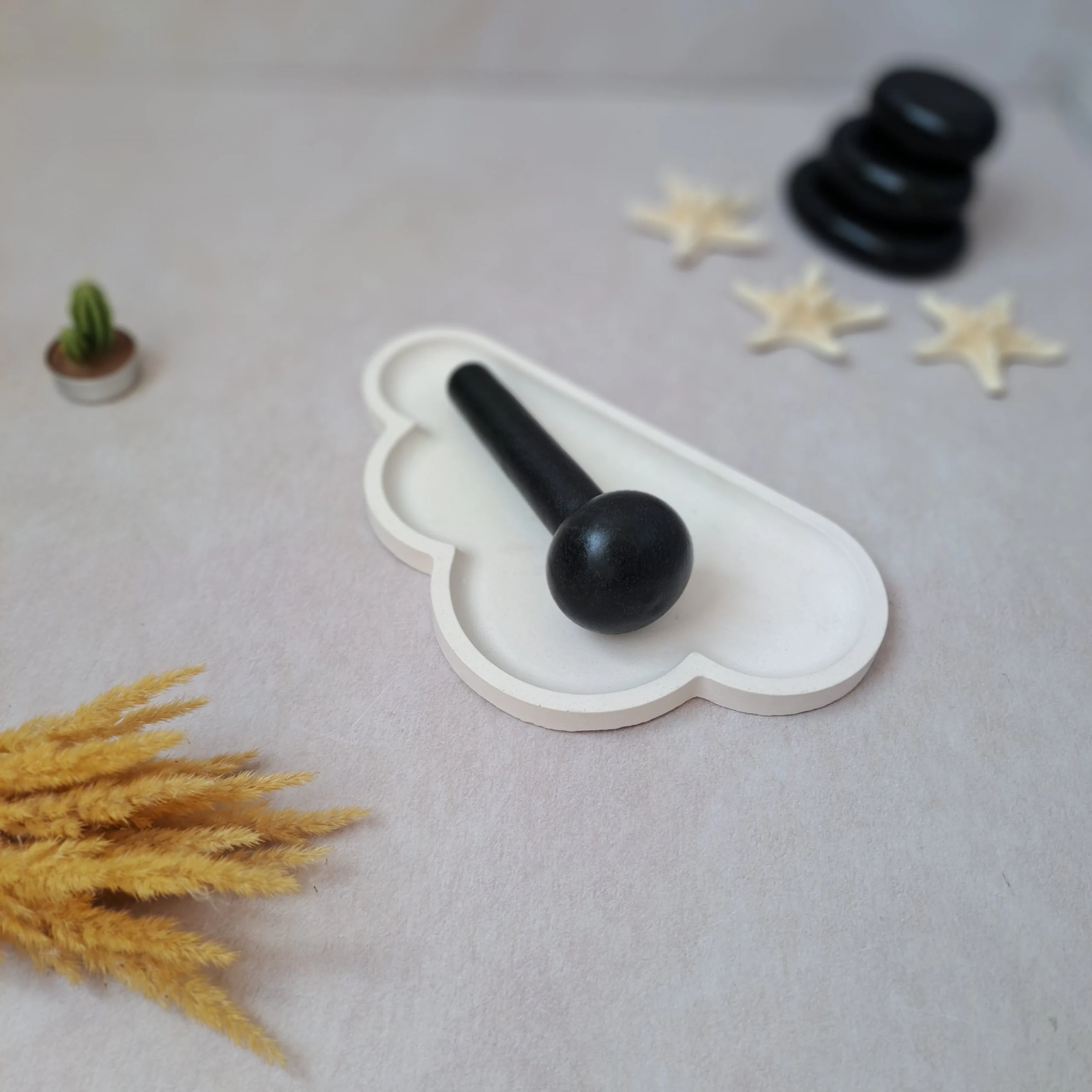 سنگ داغ ماساژ طرح میخی — تصویر ۳