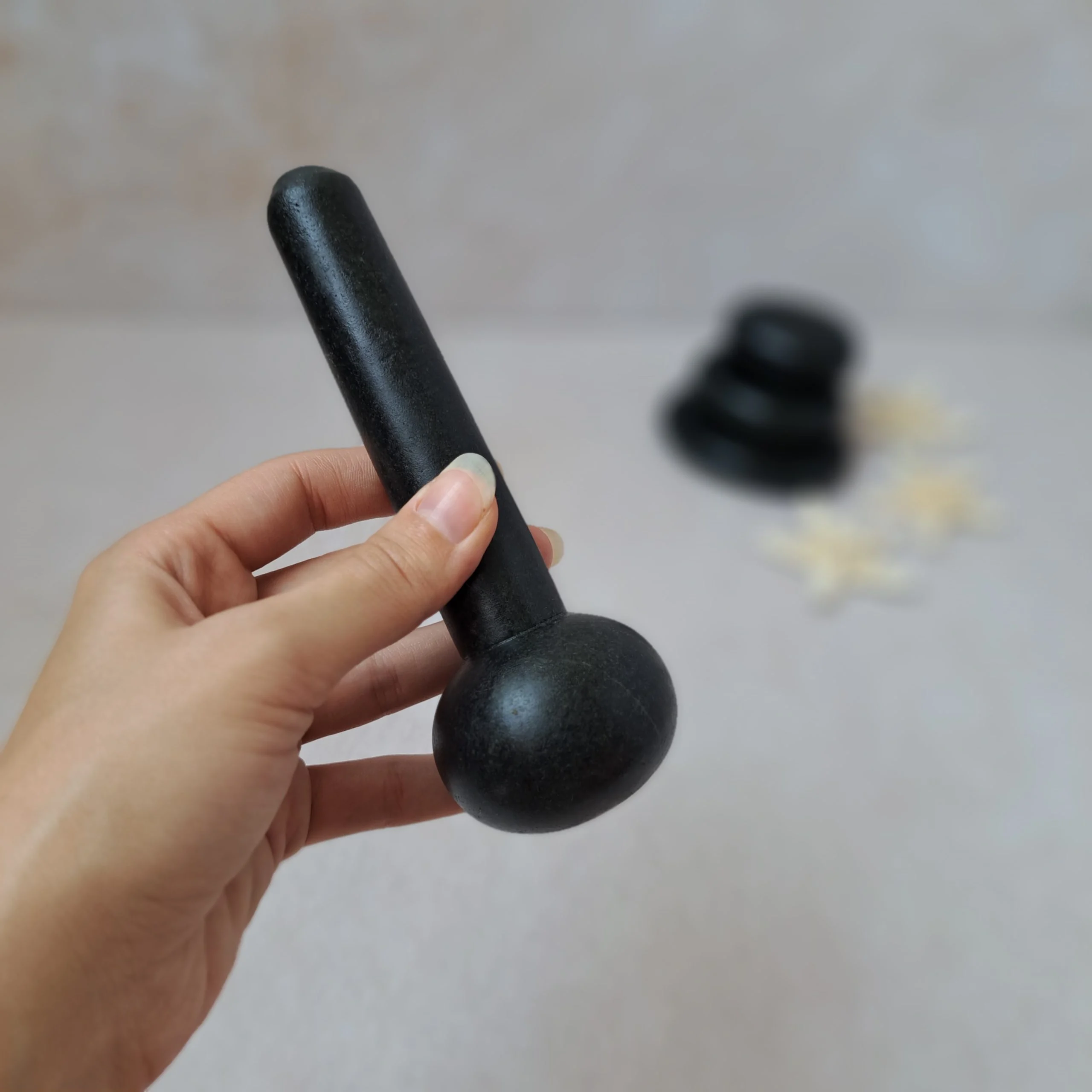 سنگ داغ ماساژ طرح میخی — تصویر ۴